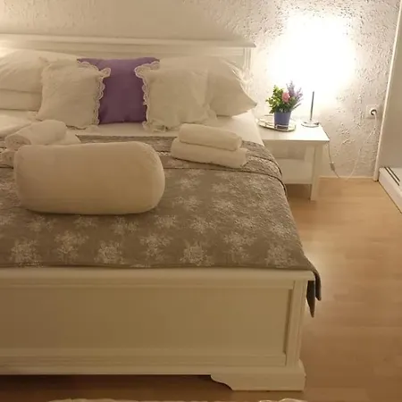 Apartment Jozefina *